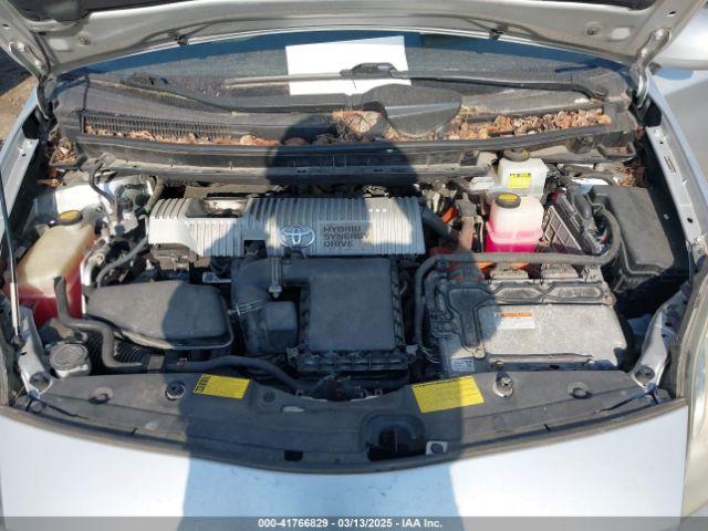 Toyota Prius Three Image 9