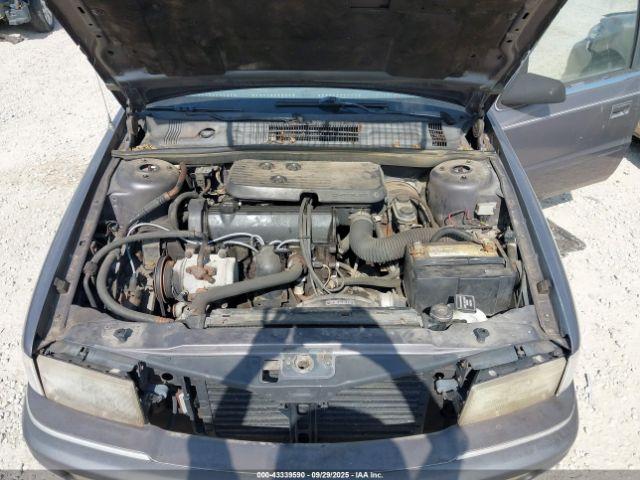 Plymouth Acclaim Image 11