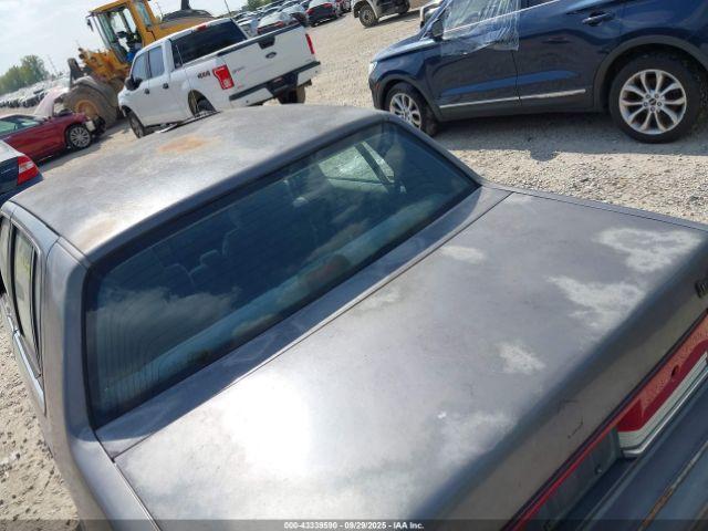 Plymouth Acclaim Image 12