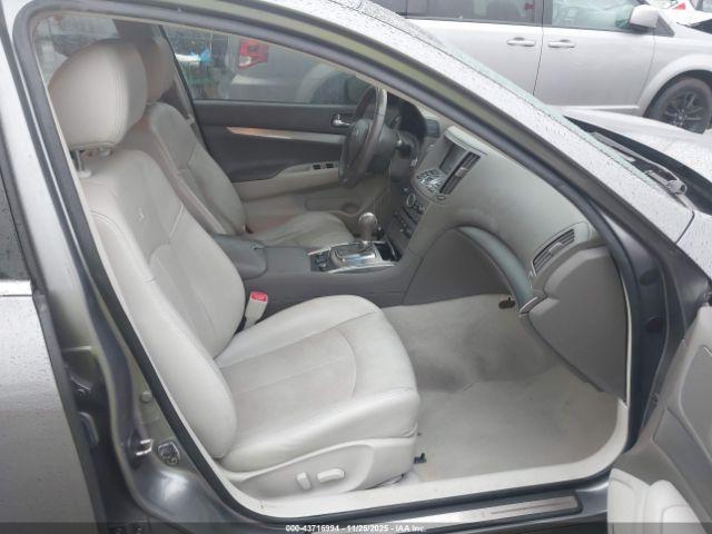 INFINITI G37x Image 10