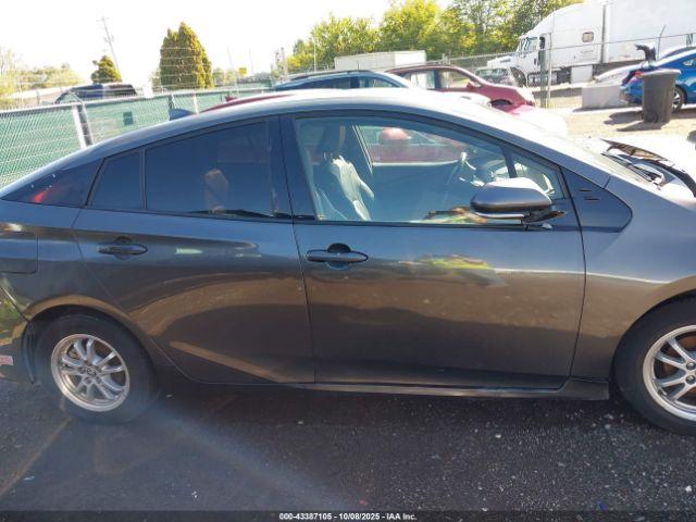 Toyota Prius Prime Premium Image 9