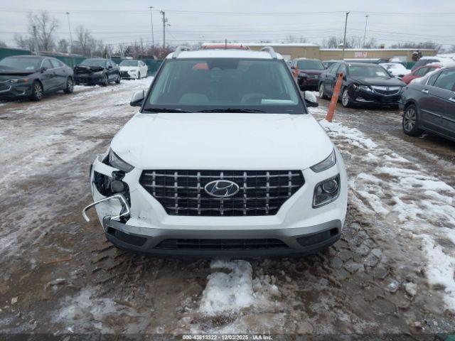 Hyundai VENUE Sel Image 13