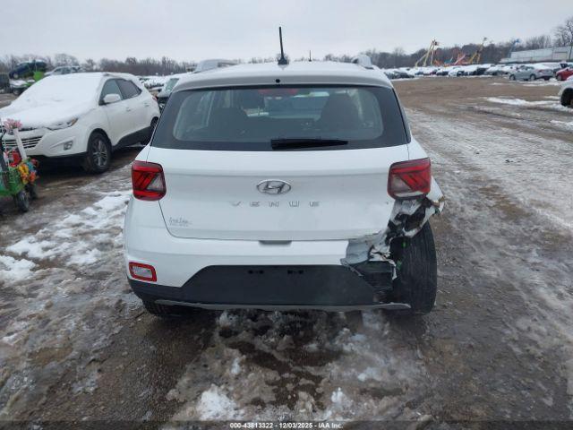 Hyundai VENUE Sel Image 16