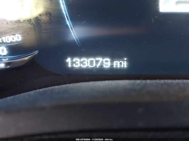 Cadillac Escalade Standard Image 15