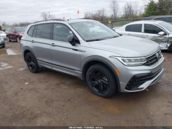 Salvage Volkswagen Tiguan