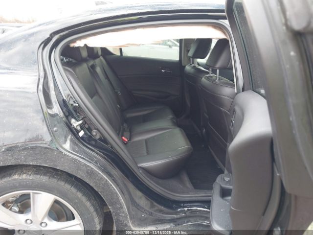 Acura ILX 2.0l Image 11