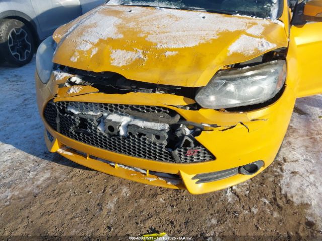 Ford Focus St Image 16