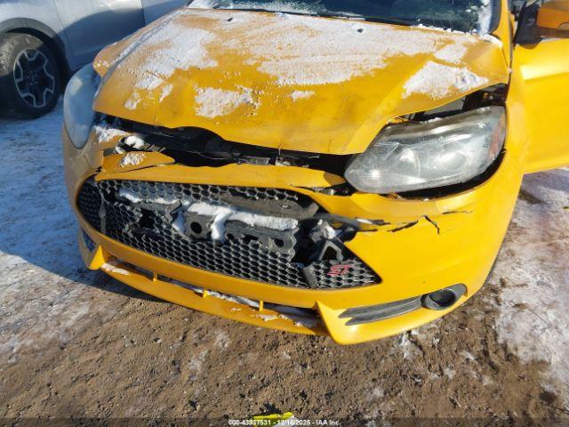 Ford Focus St Image 16