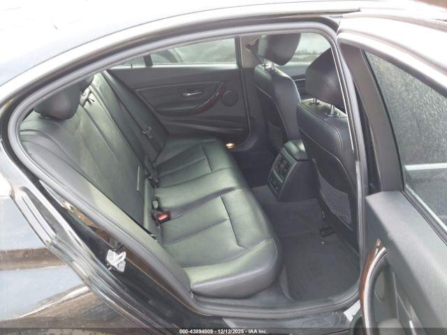 BMW 3 Series Xdrive Image 8