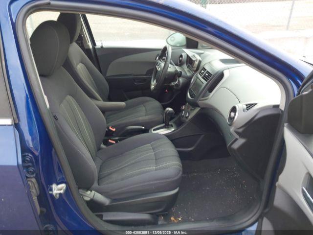 Chevrolet Sonic Lt Auto Image 5