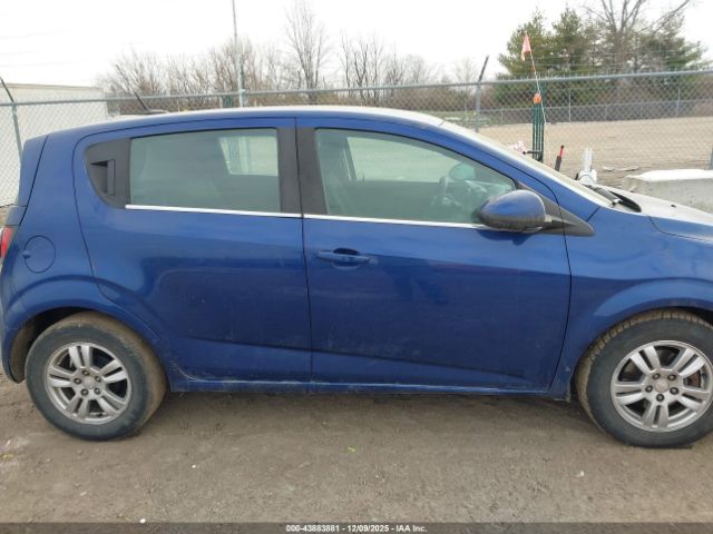 Chevrolet Sonic Lt Auto Image 12