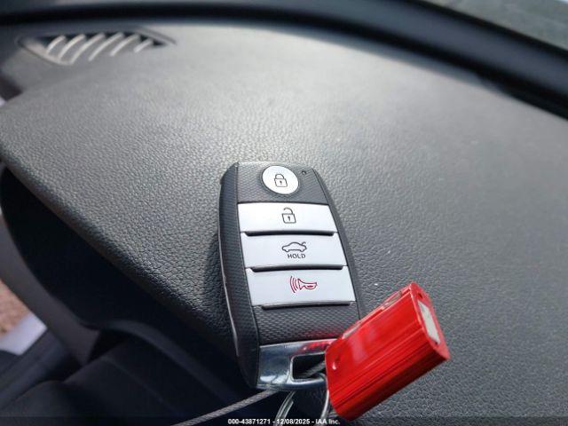 Kia Optima Ex Image 11