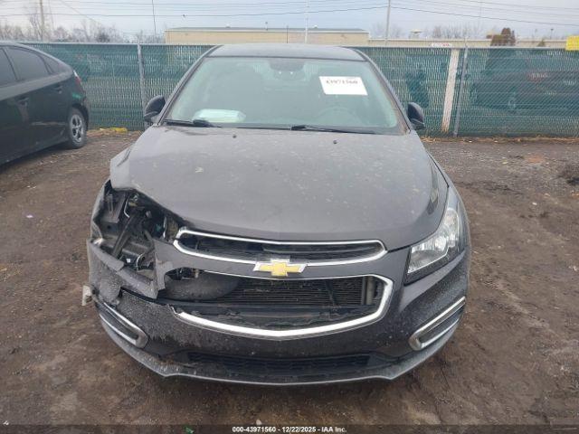 Chevrolet Cruze 1lt Manual Image 12