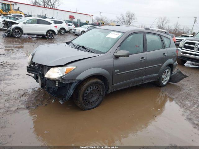Pontiac Vibe Image 2