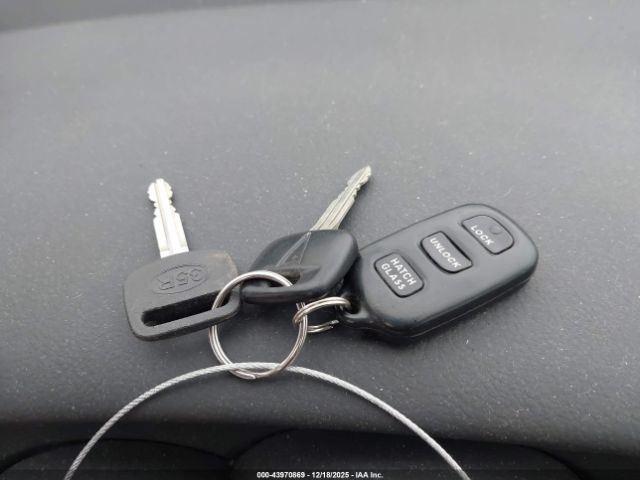 Pontiac Vibe Image 8