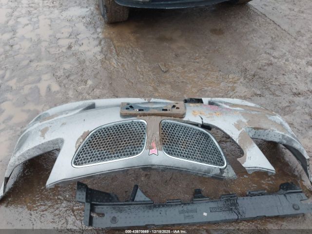 Pontiac Vibe Image 11