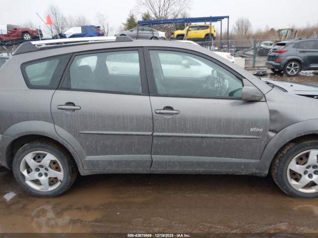 Pontiac Vibe Image 13