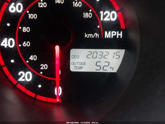 Pontiac Vibe Image 14