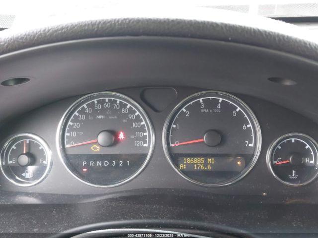 Chevrolet Uplander Ls Image 5