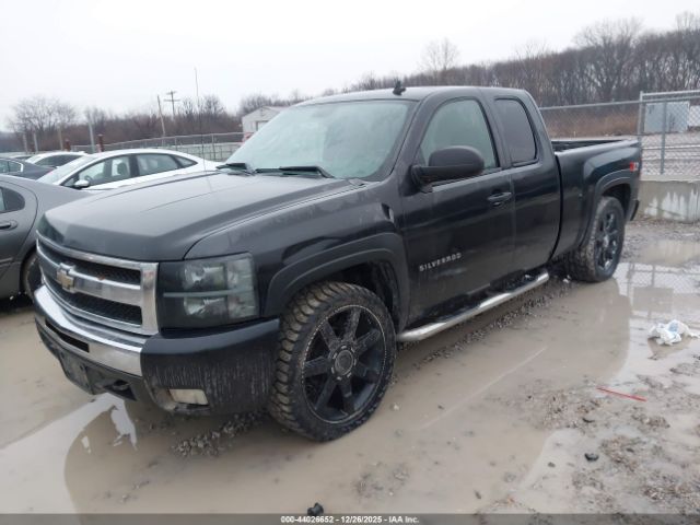 Chevrolet Silverado 1500 Lt Image 2