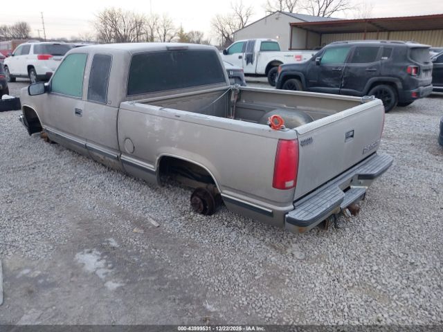 Chevrolet C1500 Fleetside Image 2