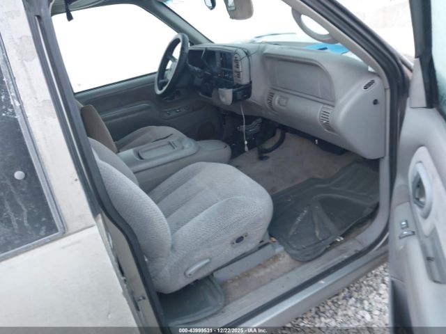 Chevrolet C1500 Fleetside Image 3