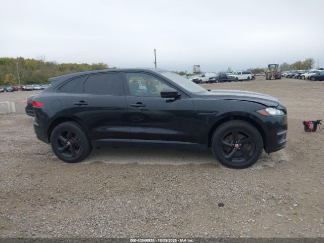 Jaguar F-PACE 35t Premium Image 10