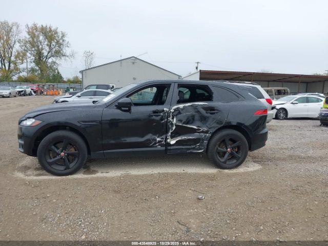 Jaguar F-PACE 35t Premium Image 11