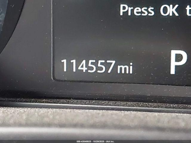 Jaguar F-PACE 35t Premium Image 12