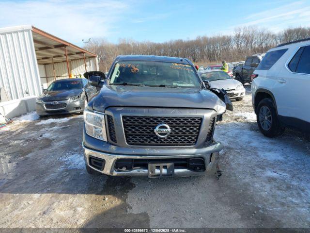 Nissan Titan Sv Image 11