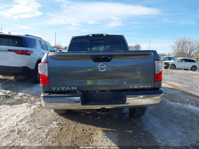 Nissan Titan Sv Image 14