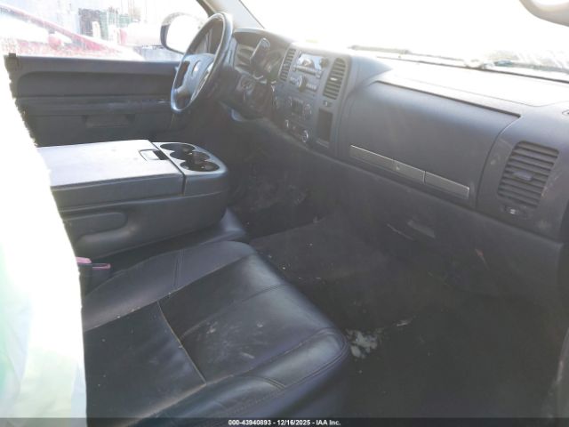 Chevrolet Silverado 1500 Lt Image 3