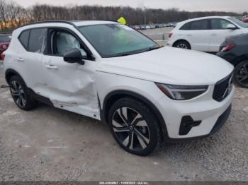  Salvage Volvo XC40