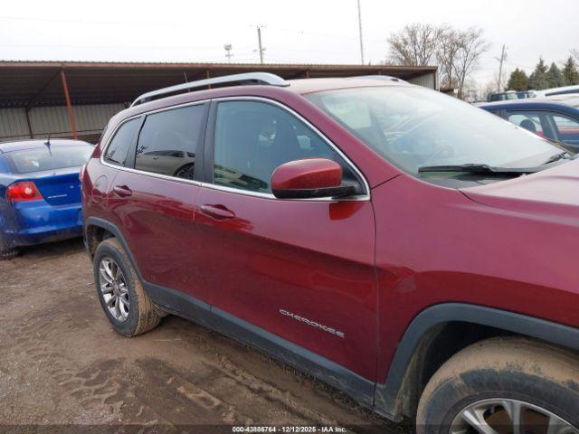 Jeep Cherokee Latitude Plus 4x4 Image 15