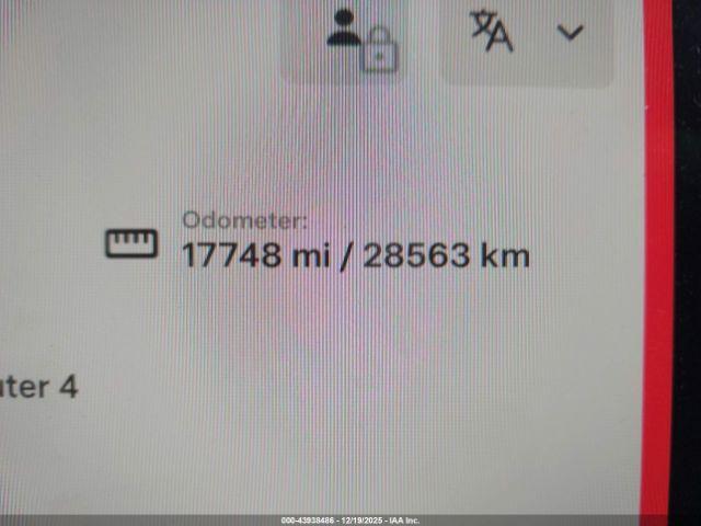 Tesla Model 3 Image 9