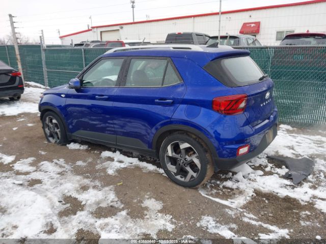 Hyundai VENUE Limited Image 12