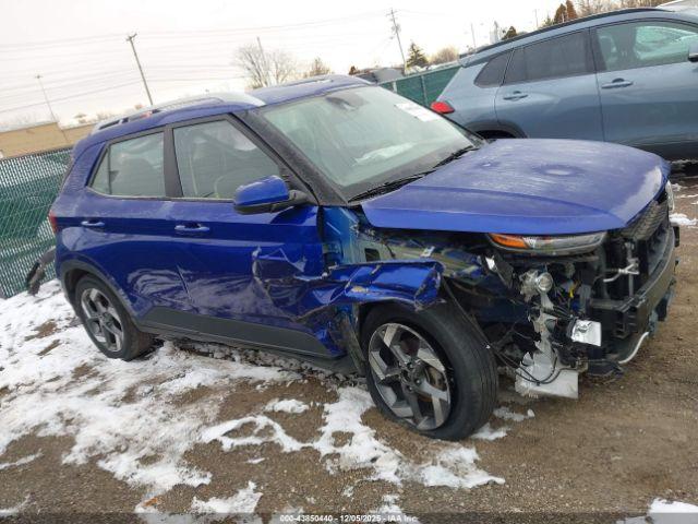 Hyundai VENUE Limited Image 9