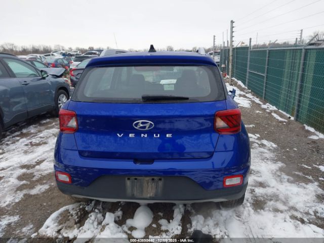 Hyundai VENUE Limited Image 6