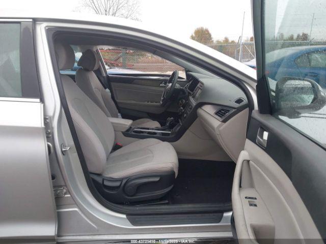 Hyundai SONATA Sport Image 8