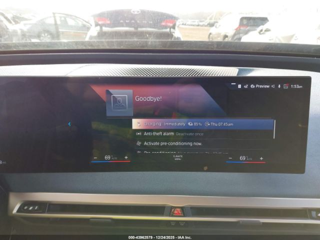 BMW iX Xdrive50 Image 13