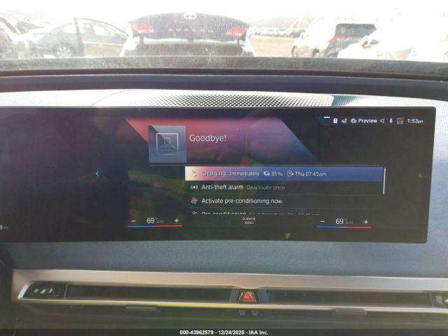 BMW iX Xdrive50 Image 13