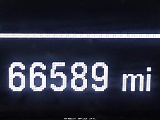 Chevrolet Silverado 1500 4wd  Short Bed Custom Image 16