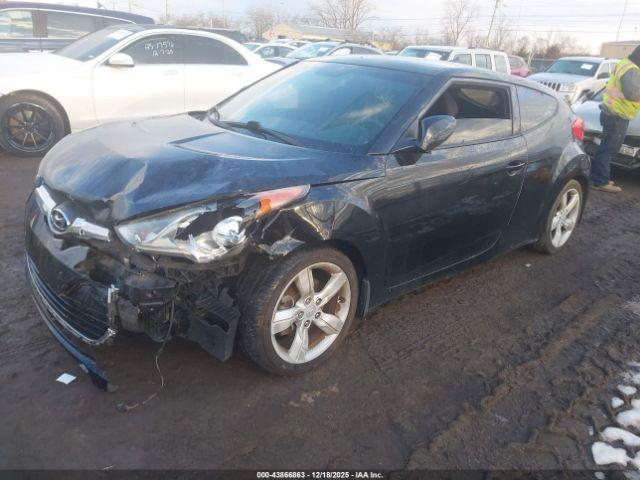 Hyundai VELOSTER Image 4
