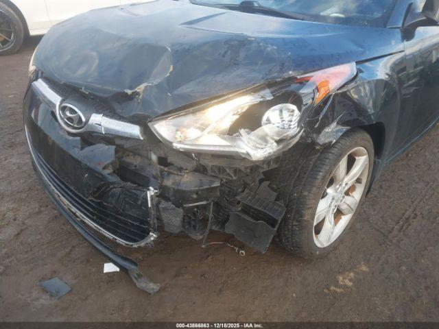 Hyundai VELOSTER Image 8