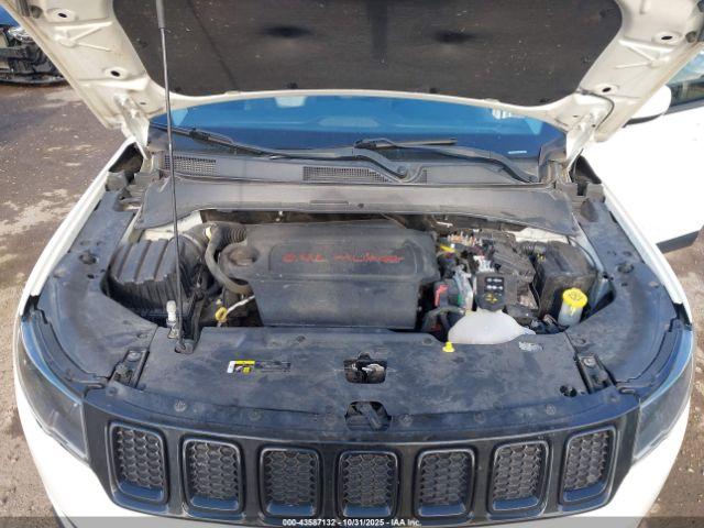 Jeep Compass Altitude 4x4 Image 9