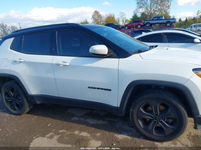 Jeep Compass Altitude 4x4 Image 5