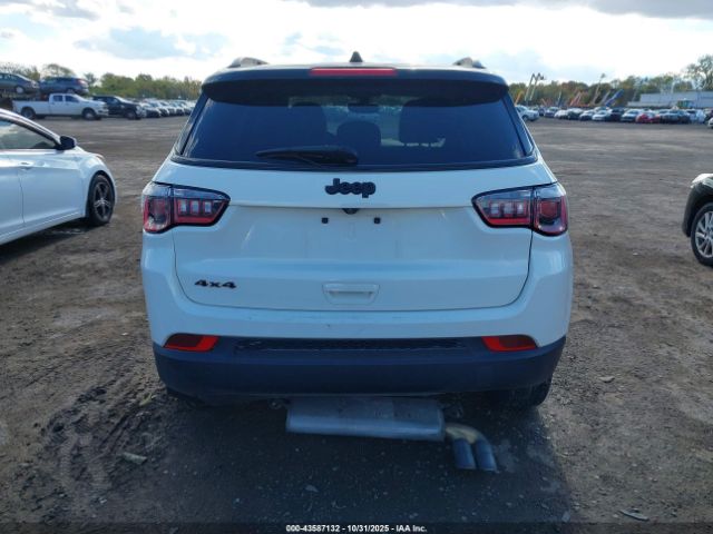 Jeep Compass Altitude 4x4 Image 14