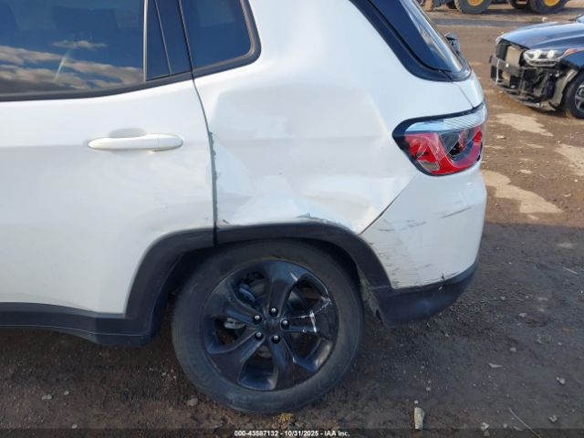 Jeep Compass Altitude 4x4 Image 4