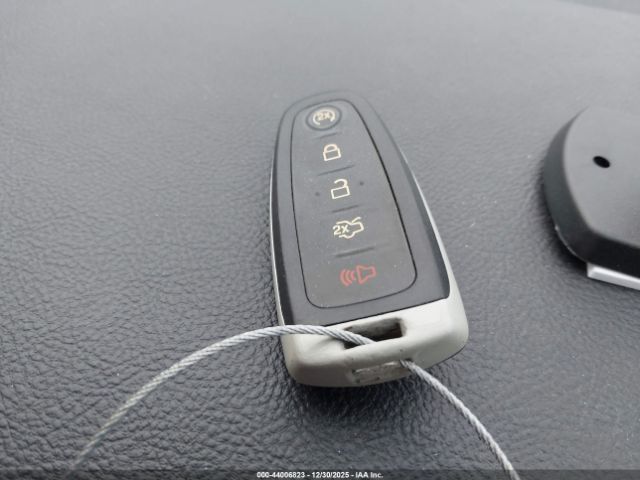 Ford Taurus Limited Image 4