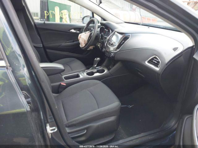 Chevrolet Cruze Lt Auto Image 4